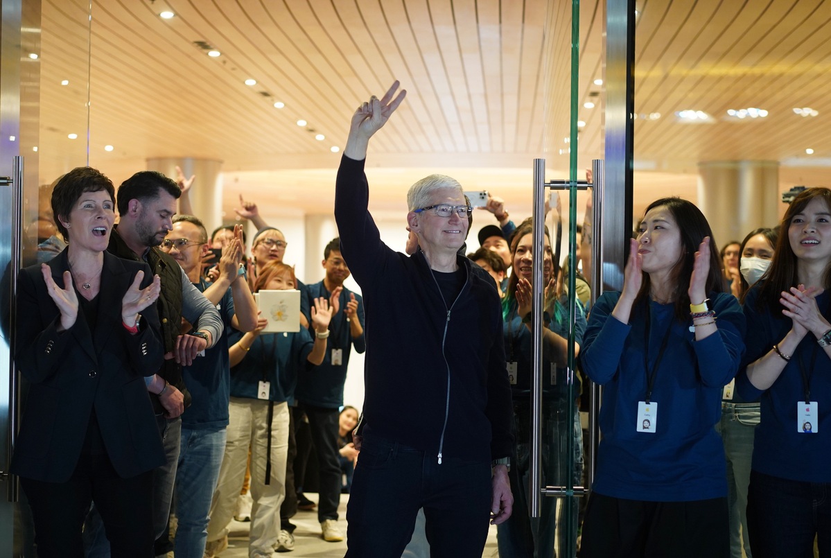 Toko Ritel Apple di Jing'an Dibuka oleh Tim Cook-Image-1