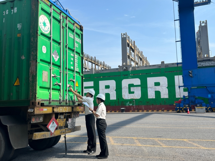 59.5吨废旧电池“洋垃圾