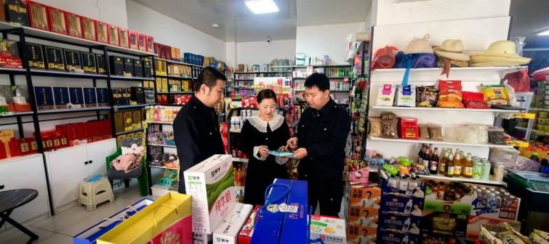 甘肃天水秦安烟草：法治宣传进农村融入法治暖
